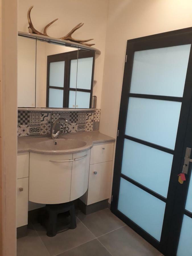 Gite Aux Lauriers Lacroix-sur-Meuse Zewnętrze zdjęcie