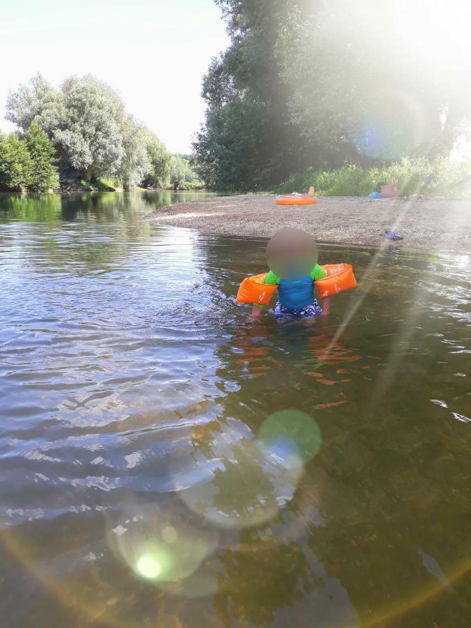 Gite Aux Lauriers Lacroix-sur-Meuse Zewnętrze zdjęcie