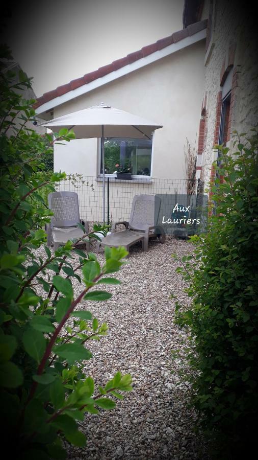 Gite Aux Lauriers Lacroix-sur-Meuse Zewnętrze zdjęcie