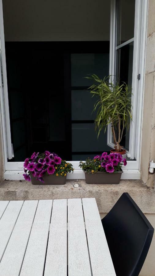 Gite Aux Lauriers Lacroix-sur-Meuse Zewnętrze zdjęcie